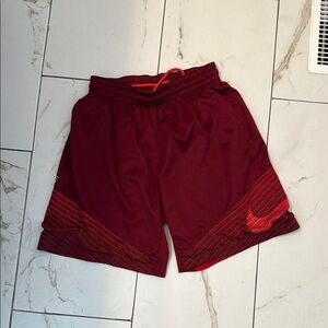 Nike basketball shorts size large